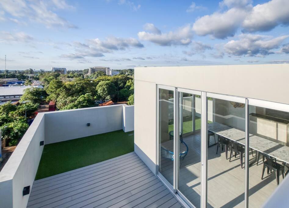 A Estrenar! Apartamento Con Pileta Zona Aeropuerto Wifi 200Mg Ασουνσιόν Εξωτερικό φωτογραφία
